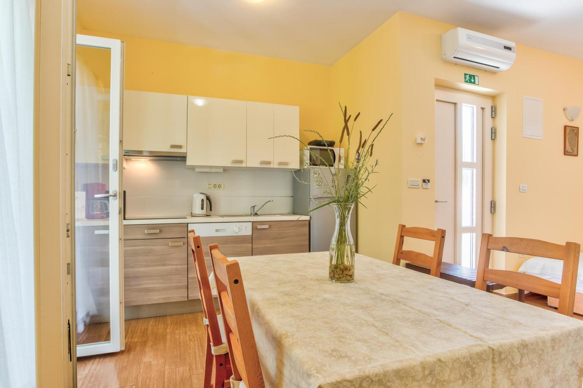 Apartment In Villa Moletto Seaside & Relax - 4 Guests Lovrečica エクステリア 写真